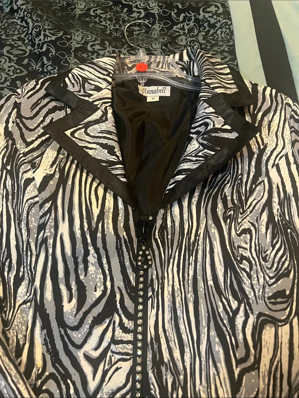 Annabella Black and White Swirl Zip-Front Jacket - Picture 9 of 9